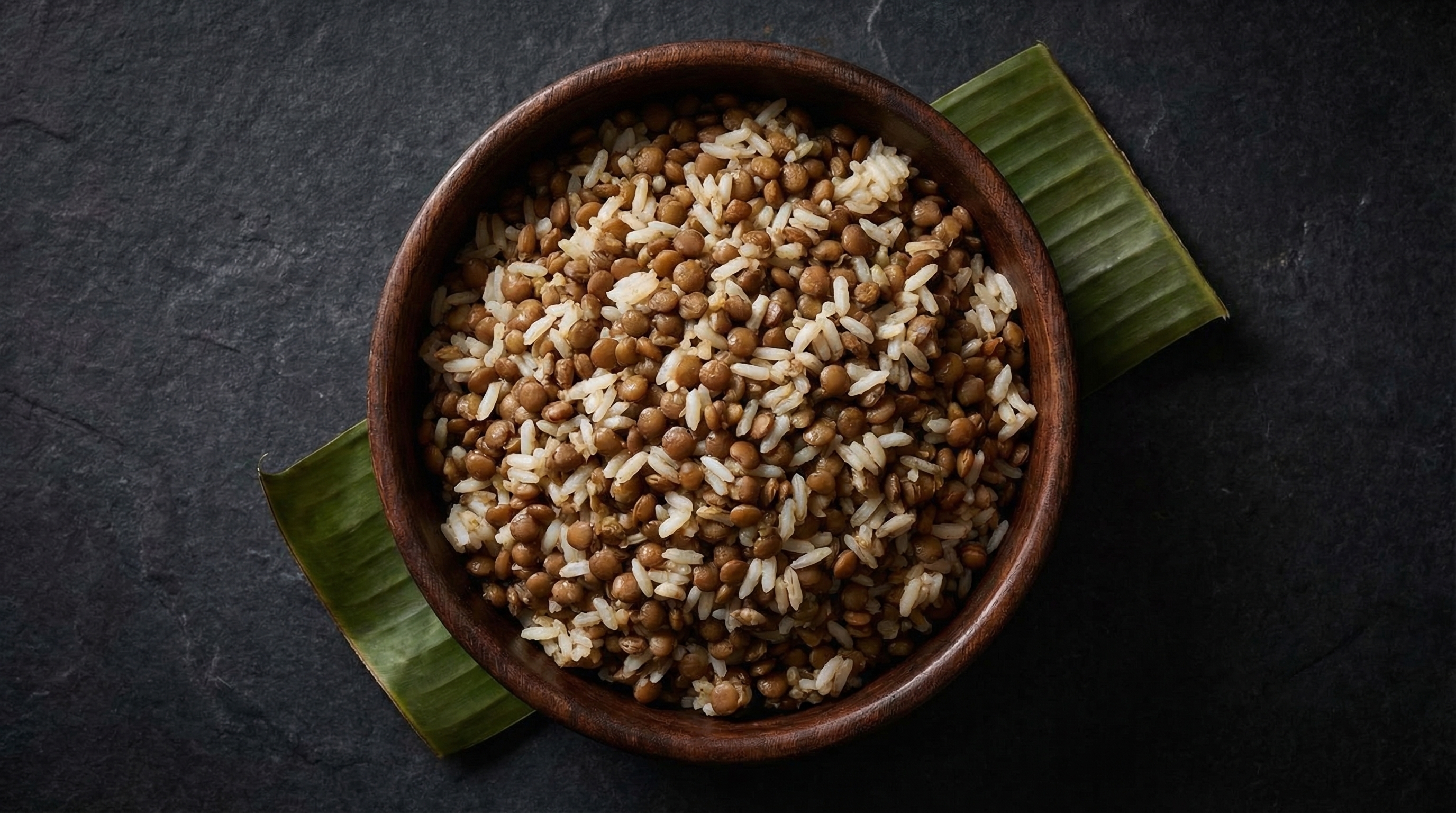 Arroz con lentejas colombiano: calorias, macros y valor por porcion